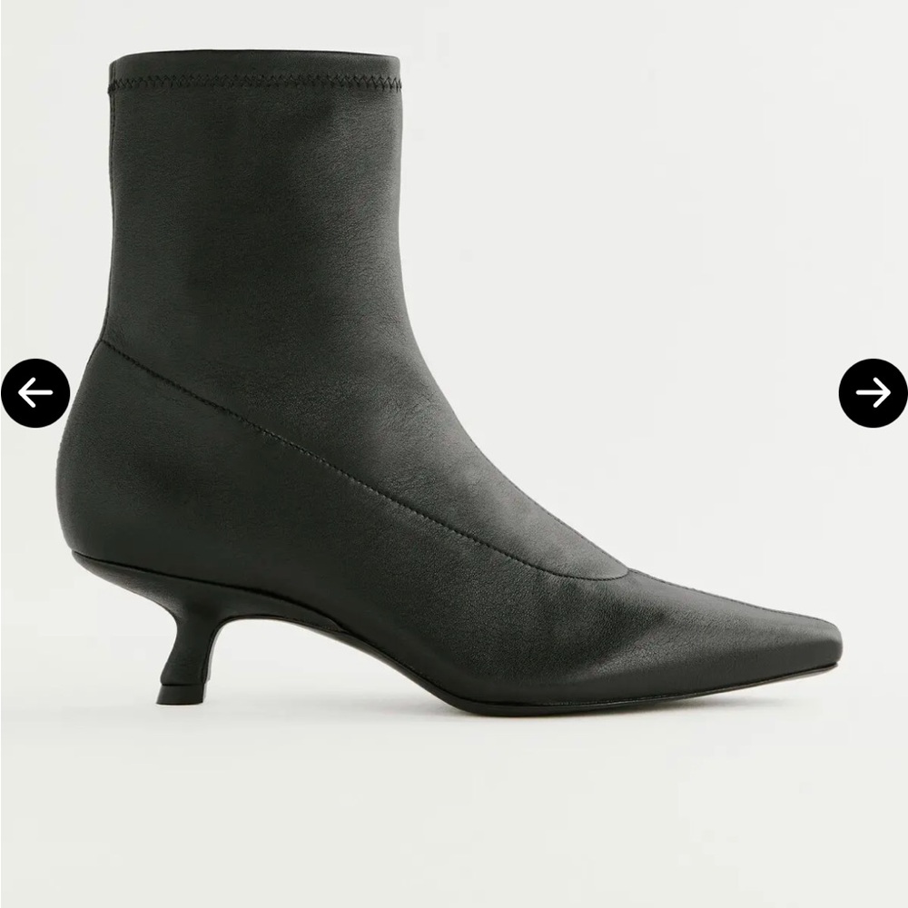Elegant Black Ankle Boots